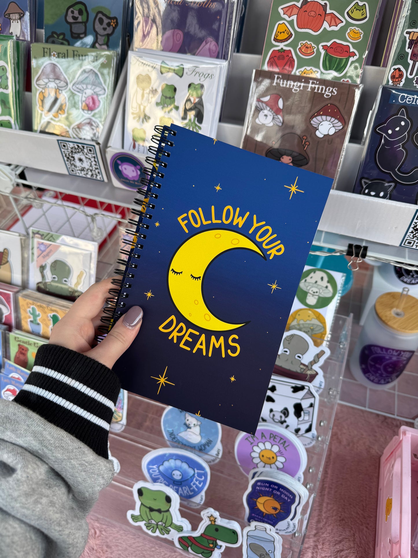 Follow Your Dreams weekly planner